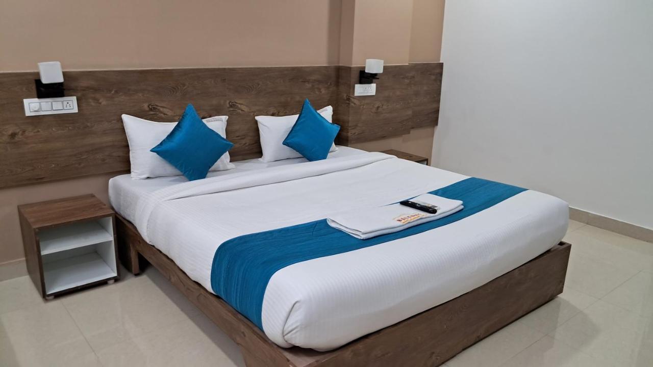 Hotel The Balcony Hyderabad