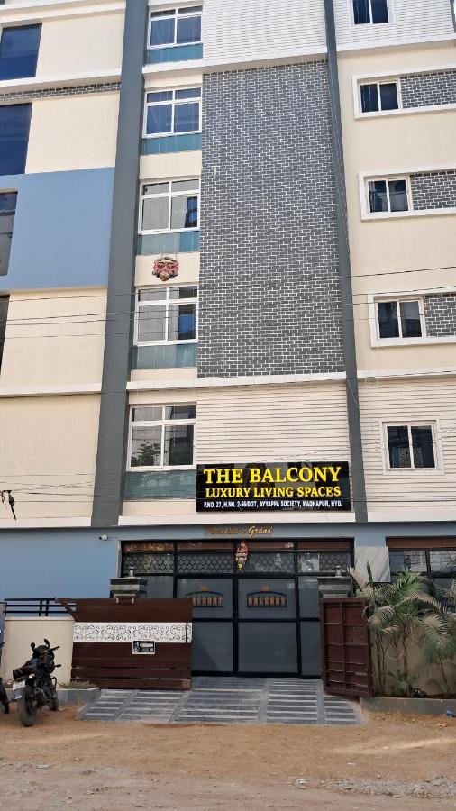 The Balcony Hotel
